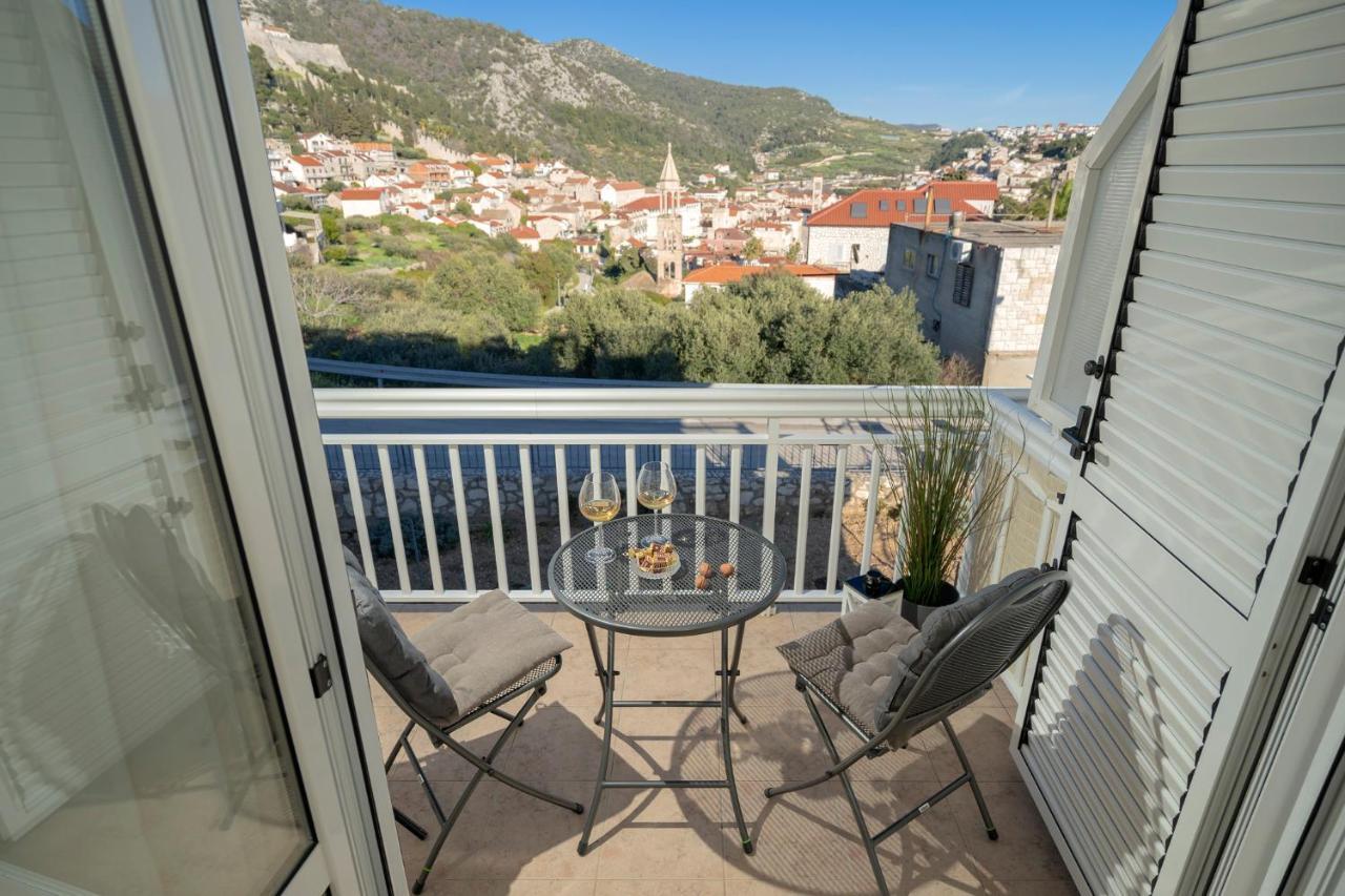 Novak Guesthouse - Zf Hvar Хвар Екстер'єр фото