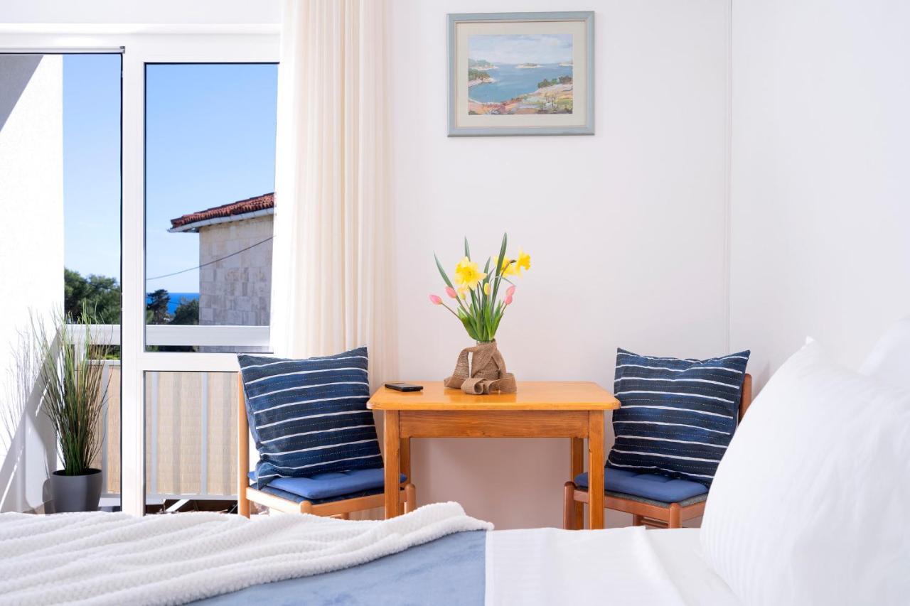 Novak Guesthouse - Zf Hvar Хвар Екстер'єр фото
