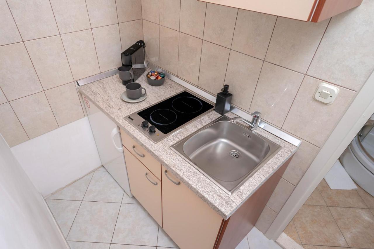 Novak Guesthouse - Zf Hvar Хвар Екстер'єр фото