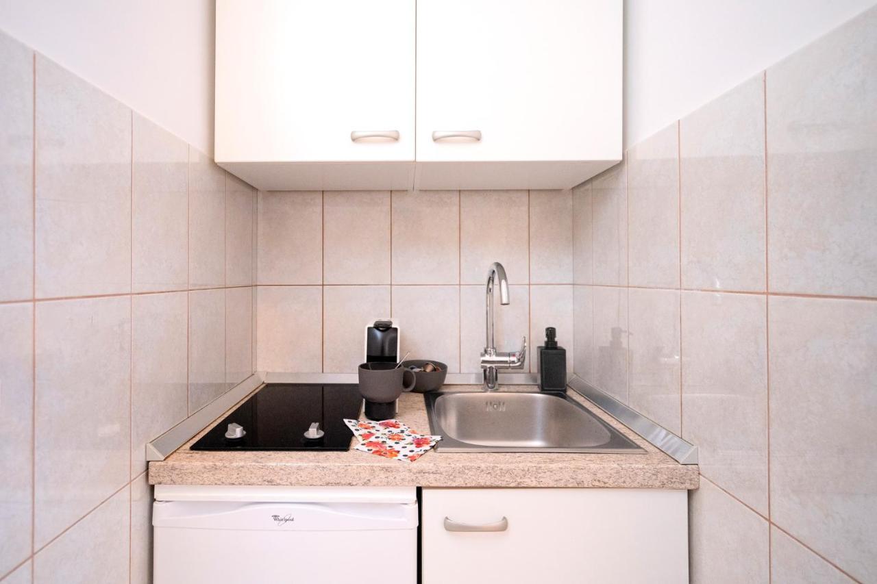 Novak Guesthouse - Zf Hvar Хвар Екстер'єр фото